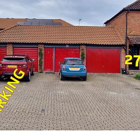 2 Minutes From Mk Central By Car- 2 Bed Apartment - 2 Free Parking Spaces- Hosted By Stayinmk Milton Keynes Luaran gambar