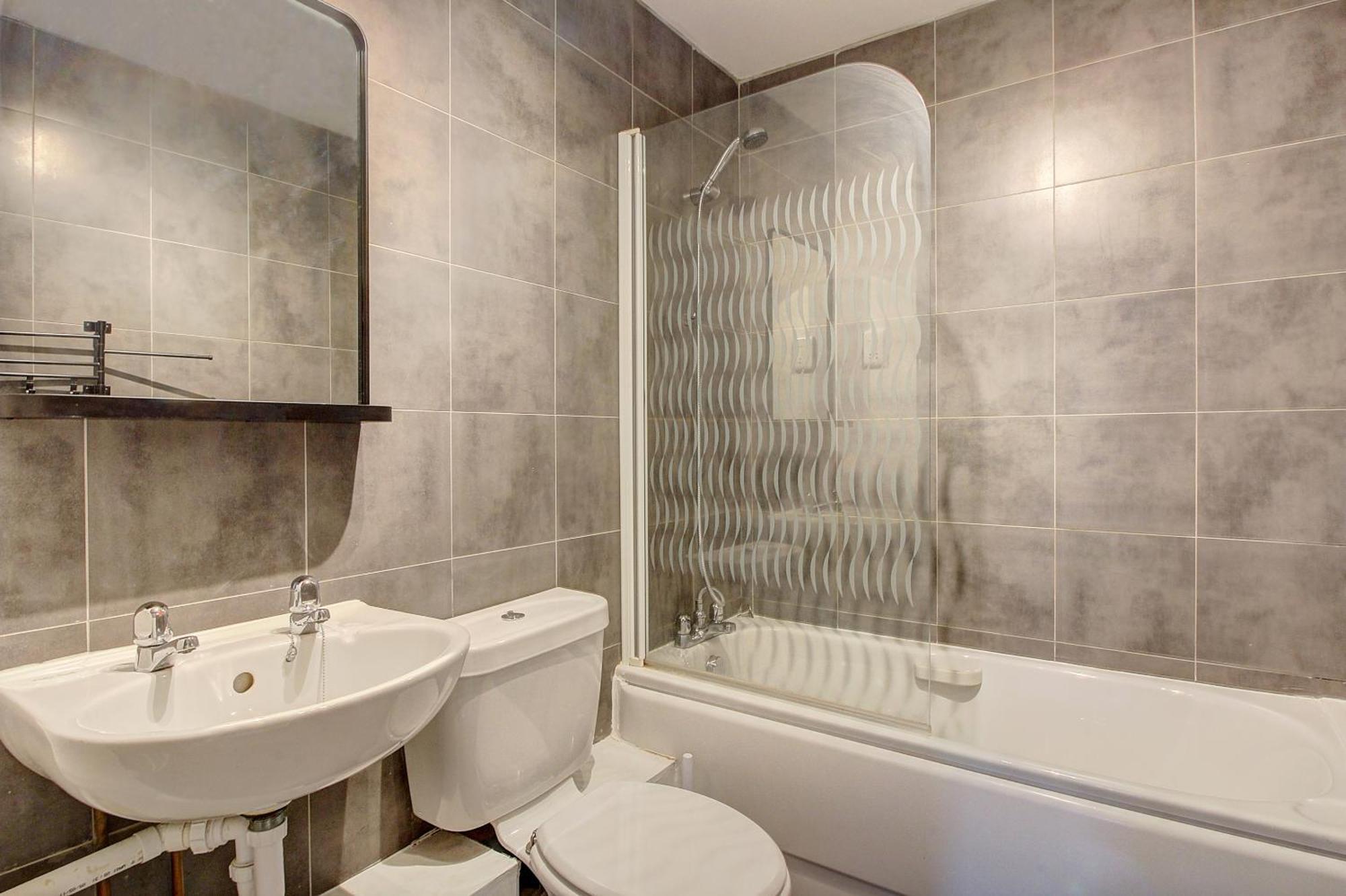 2 Minutes From Mk Central By Car- 2 Bed Apartment - 2 Free Parking Spaces- Hosted By Stayinmk Milton Keynes Luaran gambar